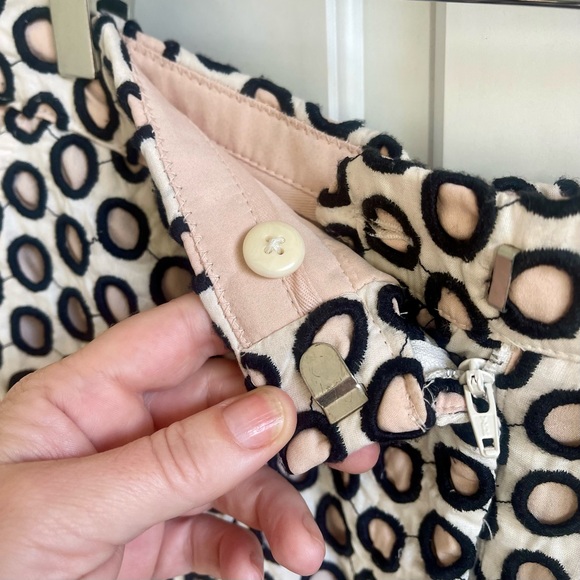 J. Crew Eyelet Short - Blush, Cream, Black Size 6 - Picture 10 of 14